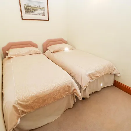 The Dairy بيت للعطل برامبتون