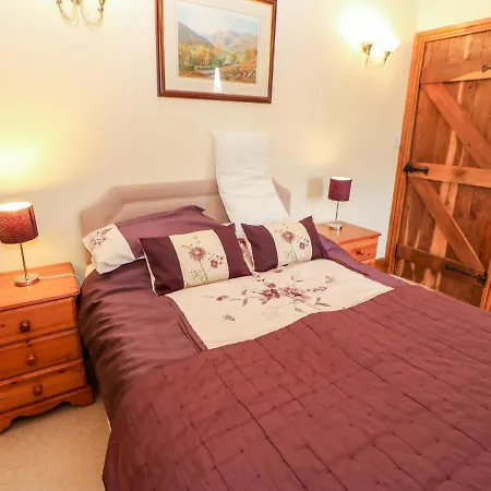 The Dairy * برامبتون